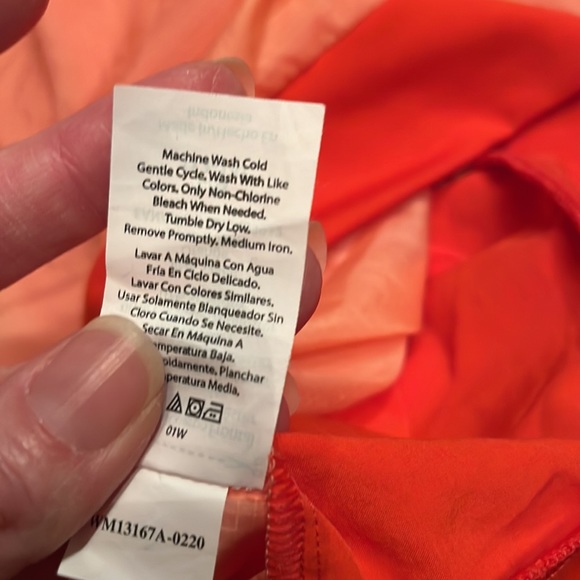 EUC Avia sleeveless Windbreaker - Picture 13 of 13